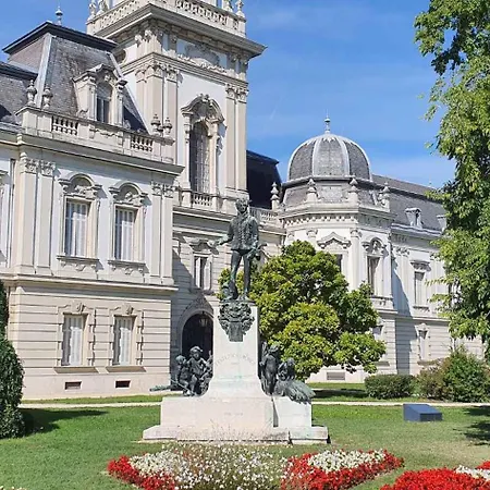 In - Balaton 43964 * Keszthely